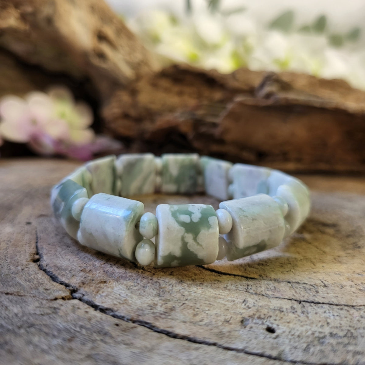 Serpentin armband, new jade, gröna pärlor, 18 cm