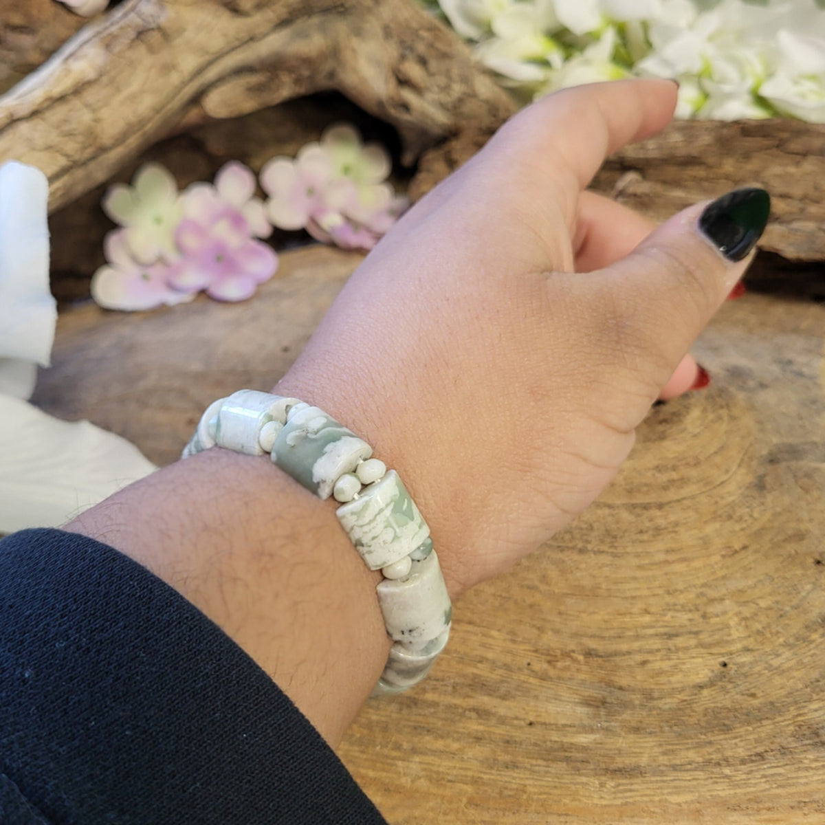 Serpentin armband, new jade, gröna pärlor, 18 cm