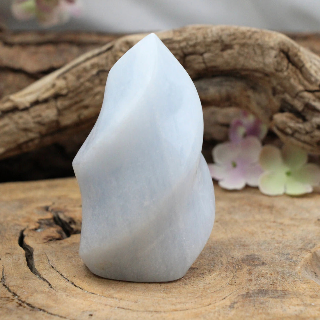 Blå kalcit flamma, feng shui, polerad, ca 10 cm, nr 01