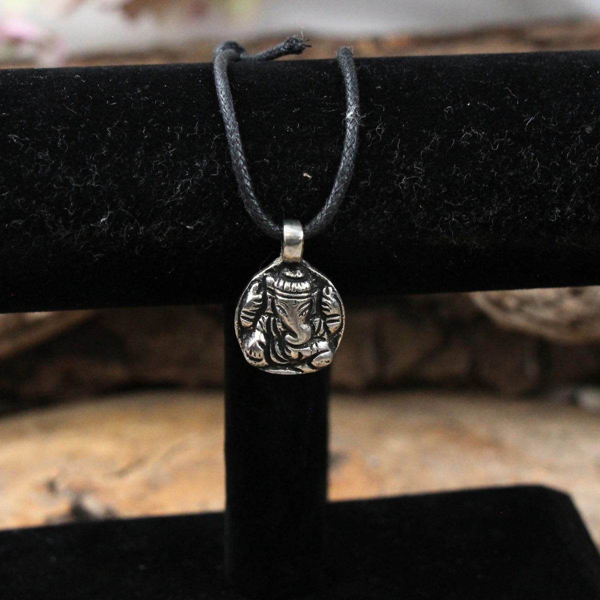 Ganesha hänge i metall, silverfärgat, 2,5 cm