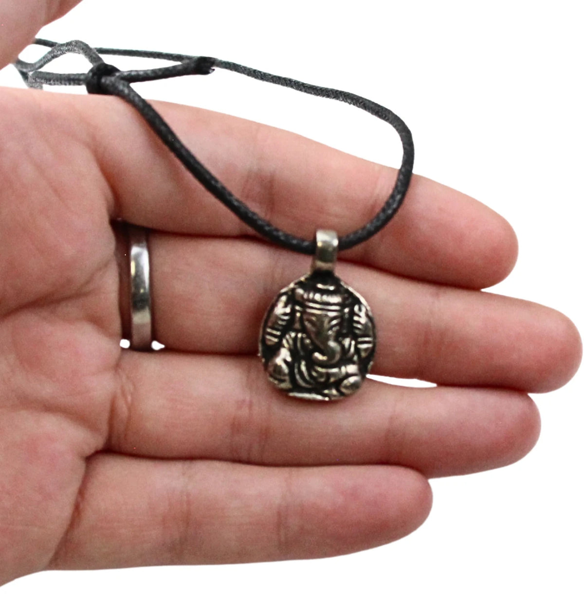 Ganesha hänge i metall, silverfärgat, 2,5 cm