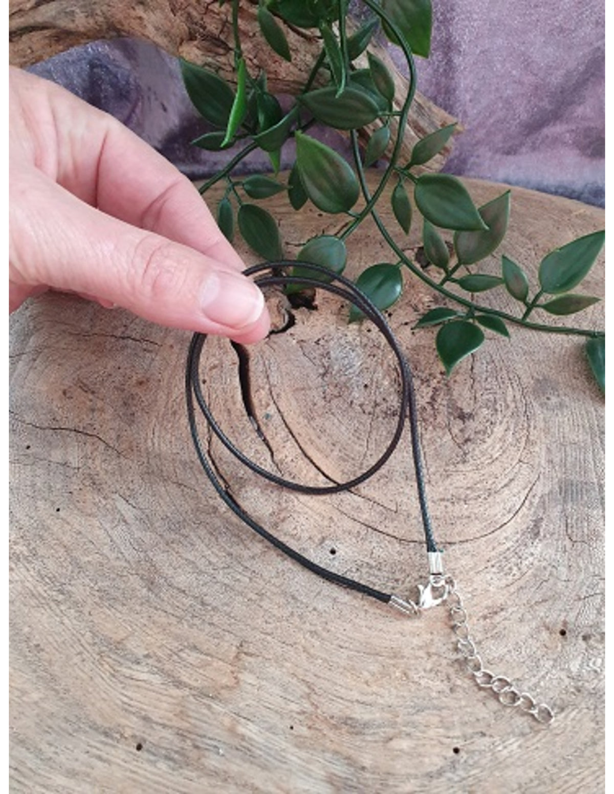 Vaxsnöre halsband, svart, 1,5 mm, med förlängningskedja