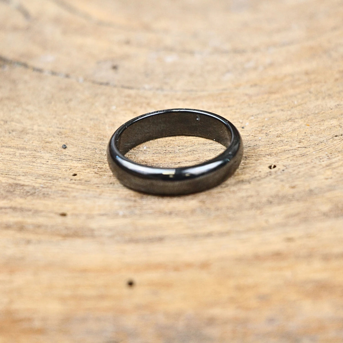 Hematit ring, 6 mm bred, storlek 22