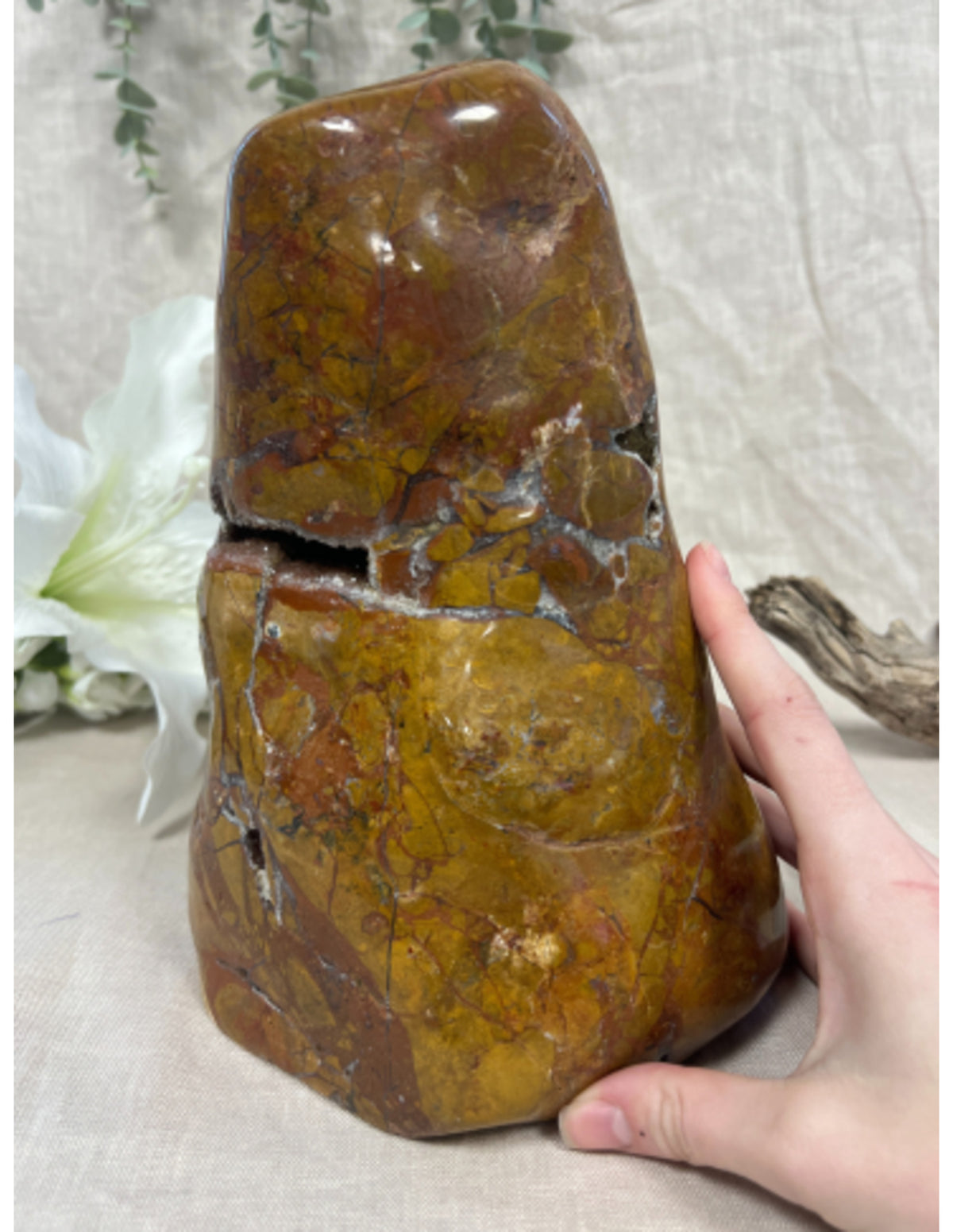 Gul jaspis skulptur, 26 cm, 6,95 kg, nr 01