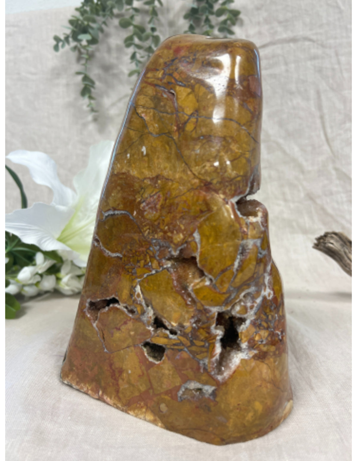 Gul jaspis skulptur, 26 cm, 6,95 kg, nr 01