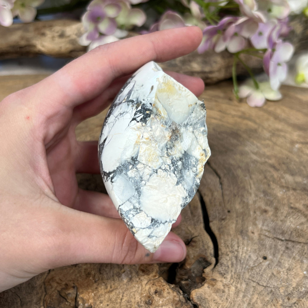 Maligano jaspis halvpolerad, 5 x 8 x 8 cm, nr 03 (297 g)