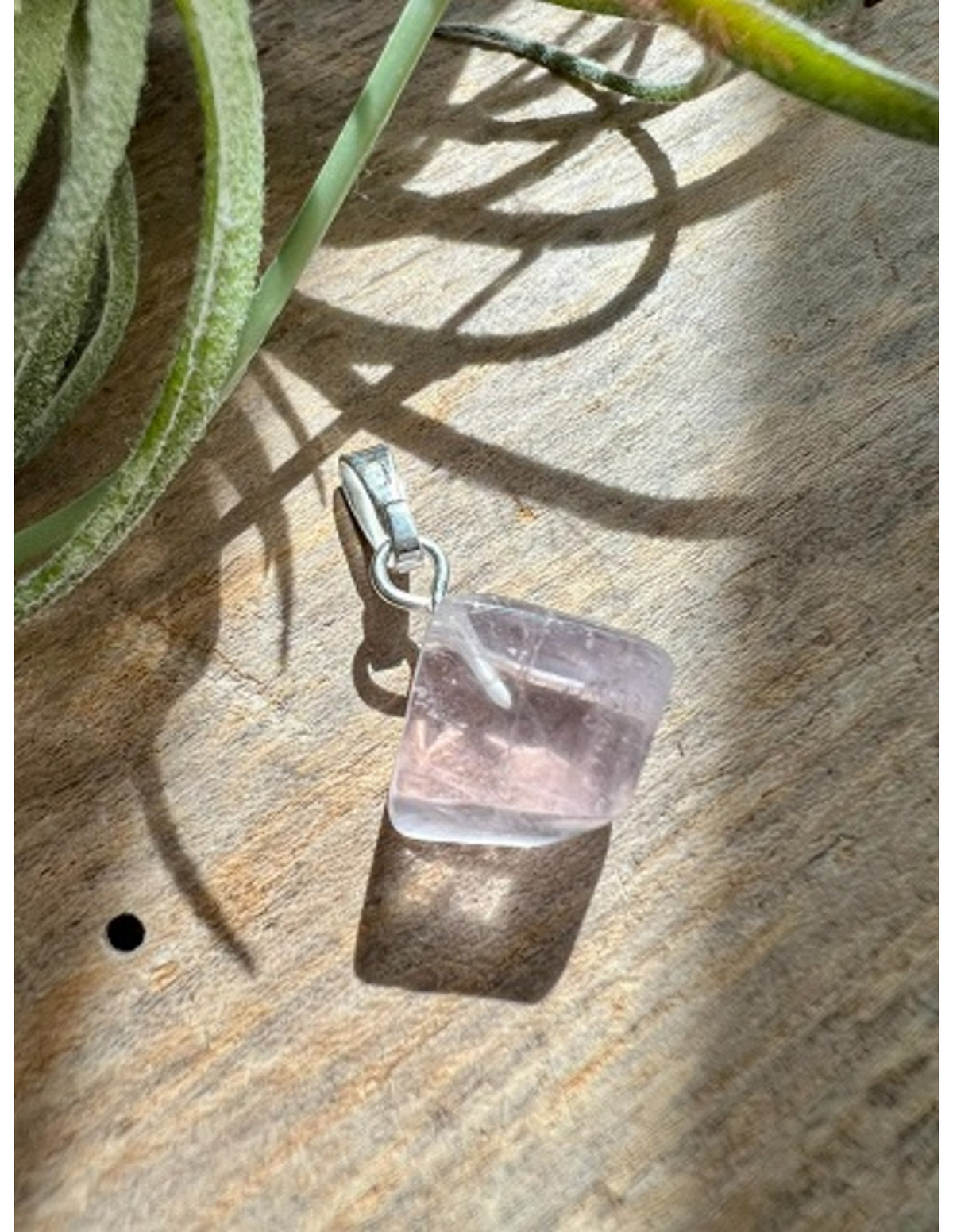 Kunzit hänge med silverögla, 2 cm
