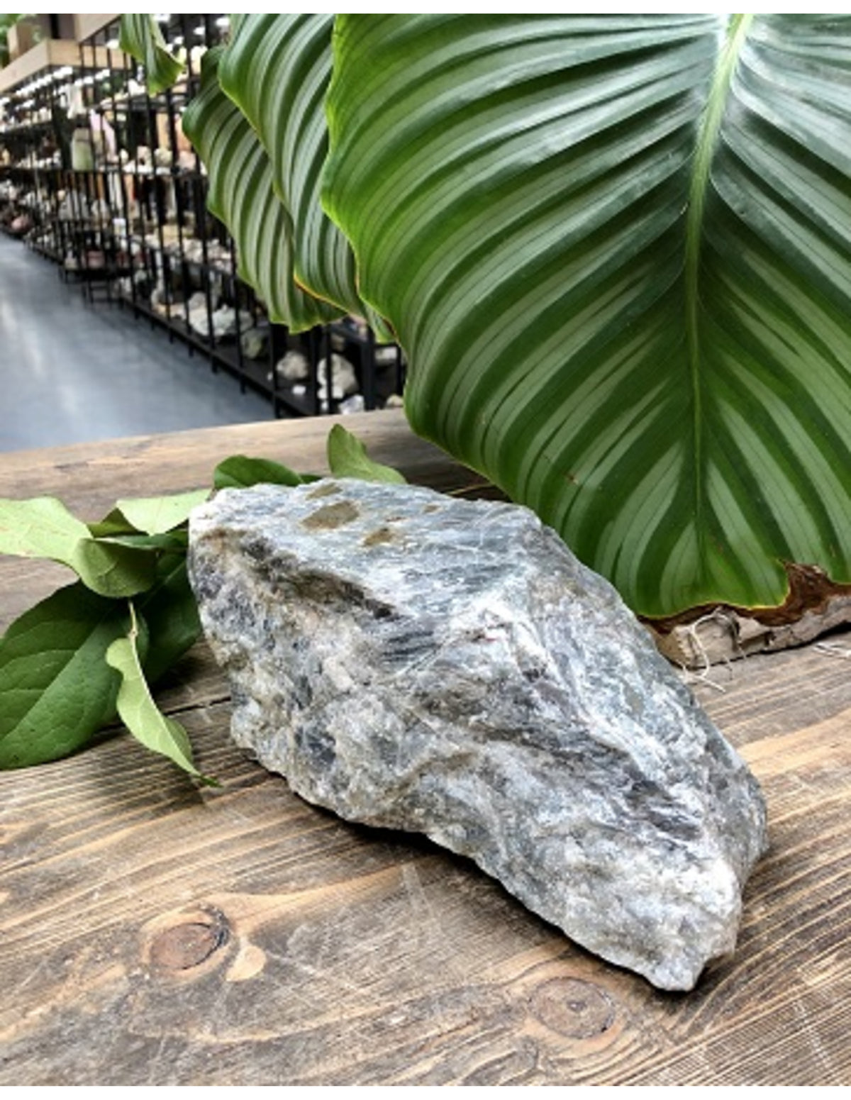 Labradorit rå, gyllene, 24 x 11 cm, nr 2 (3,98 kg)