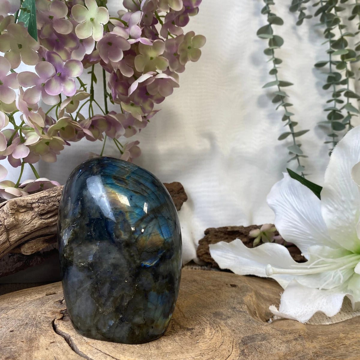 Labradorit skulptur, polerad, 10,4 cm, nr 9