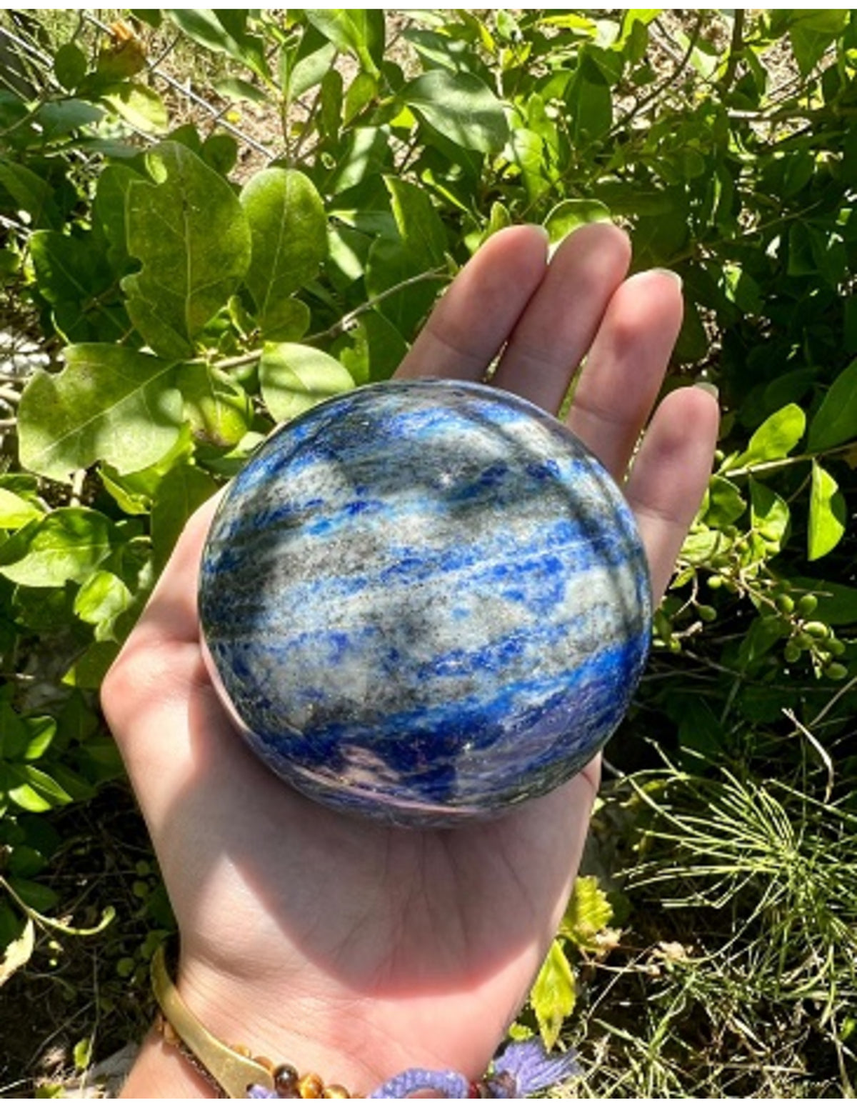 Lapis lazuli kula, handpolerad, ca 7,5 cm, 750 g