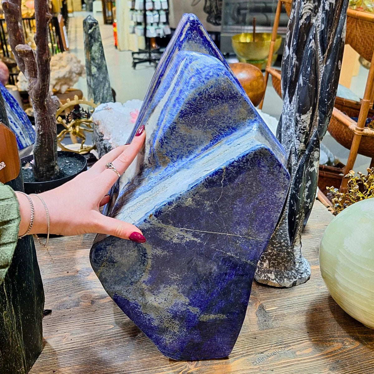 Lapis lazuli skulptur, 47 cm, nr 83