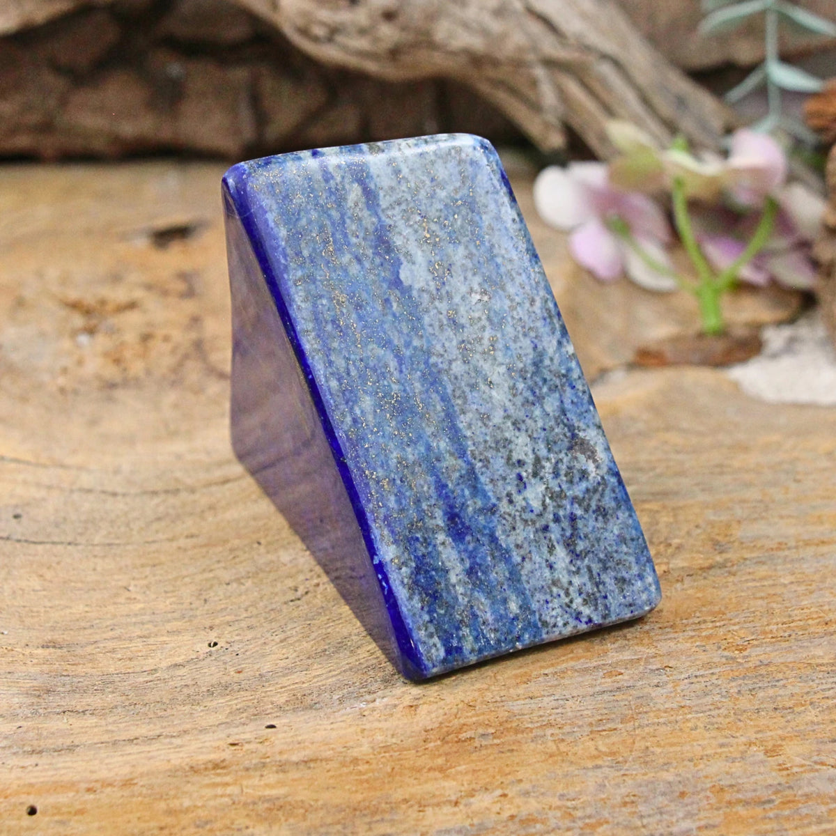 Lapis lazuli skulptur, 8 x 7 x 4,5 cm, nr 28