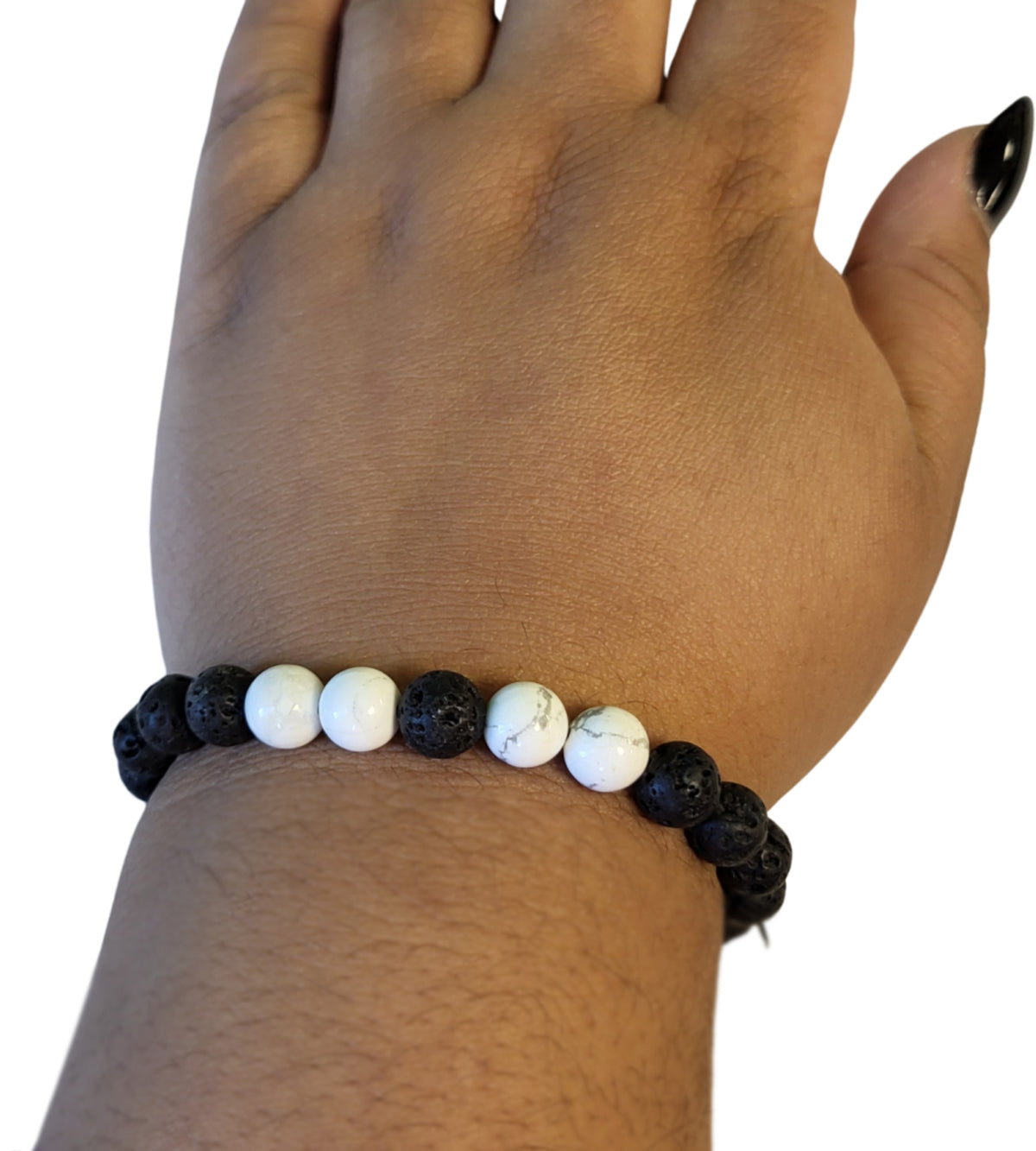 Lavasten armband i shamballastil med howlit, svart och vitt