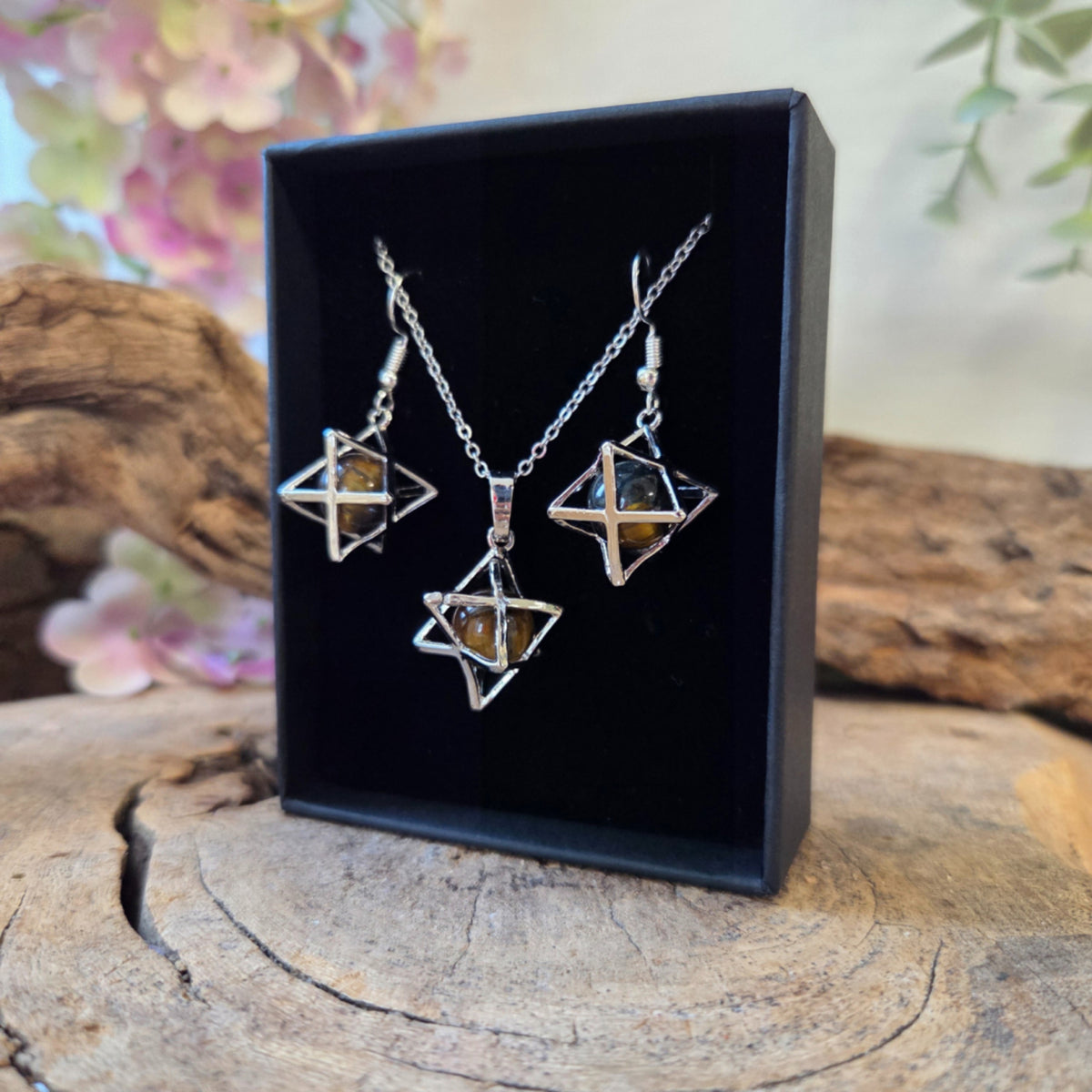 Tigeröga smyckesset med merkaba-hängen, halsband och örhängen