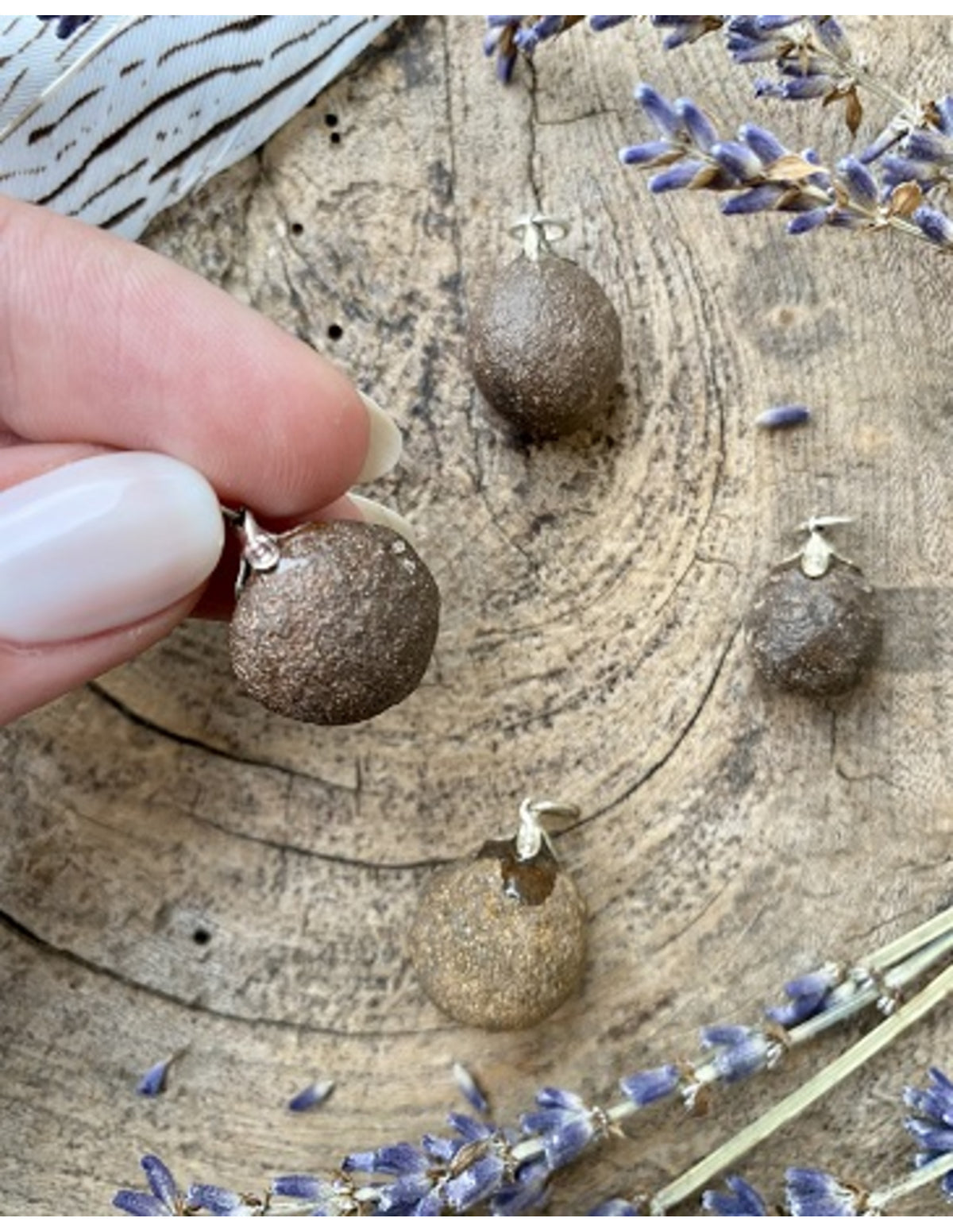 Moqui marble hänge, brun med ränder