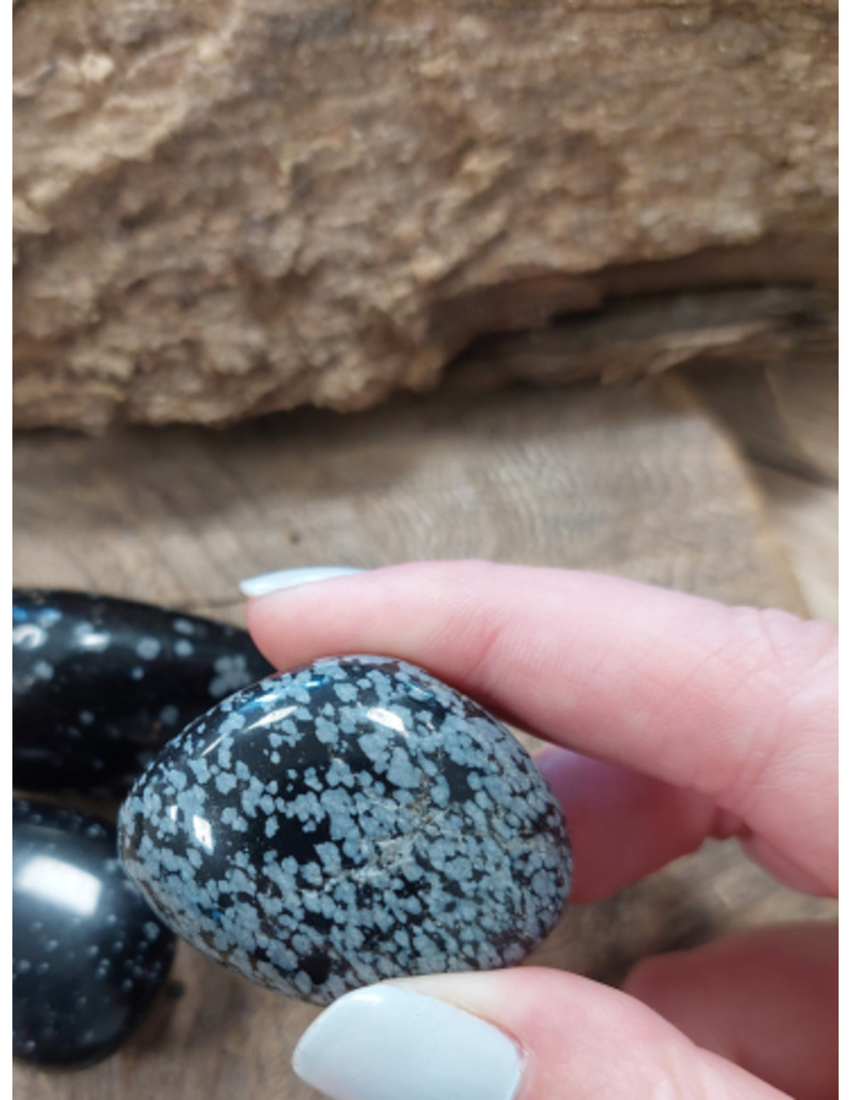 Obsidian trumlade stenar, snöflinga, 100 g
