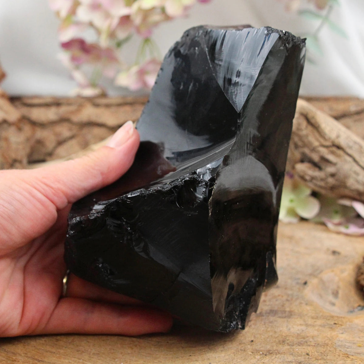 Svart obsidian rå sten från Mexiko, nr 03 (1,32 kg)