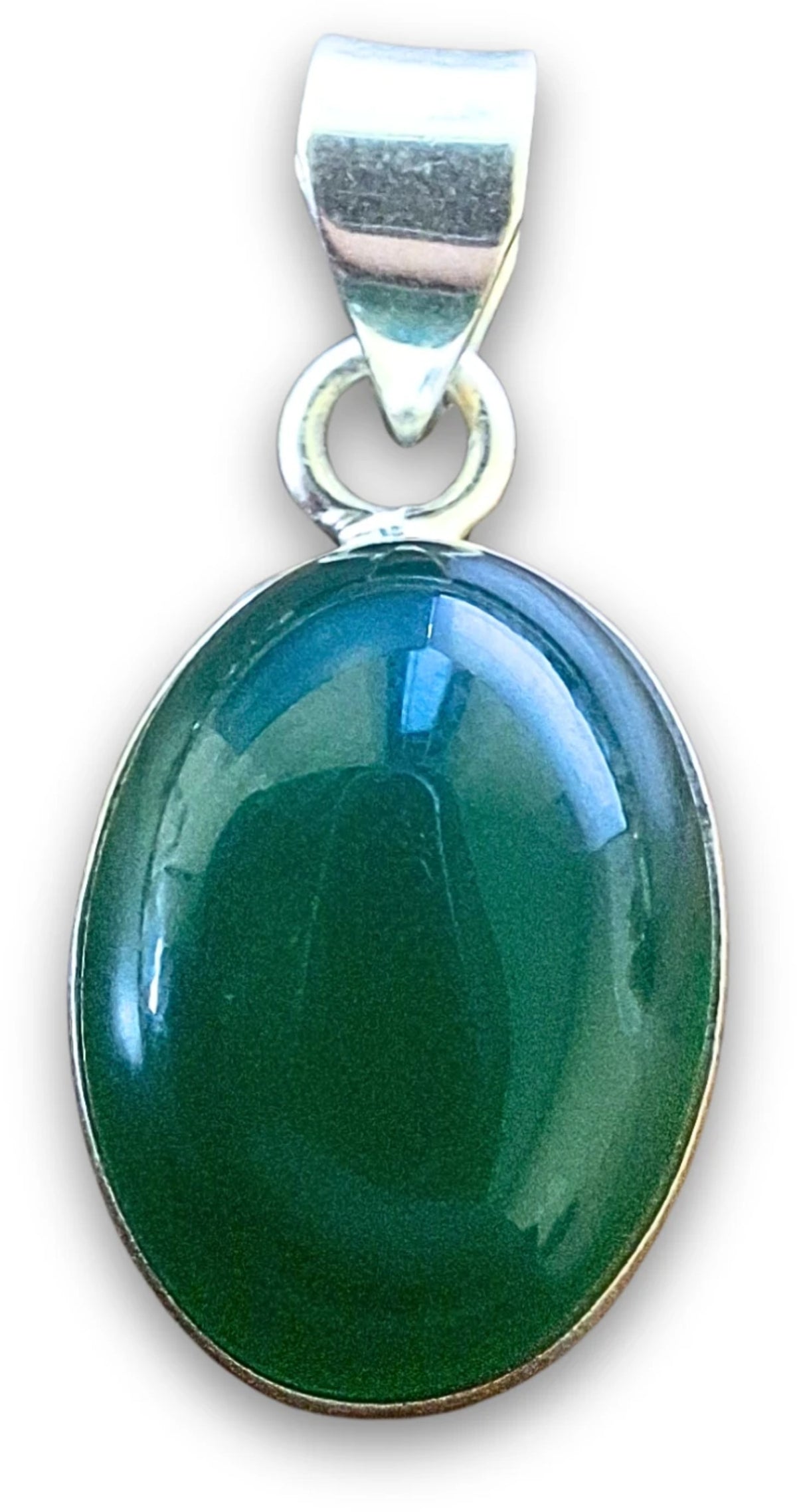 Grön onyx hänge i silver, färgad, oval, 2,7 cm