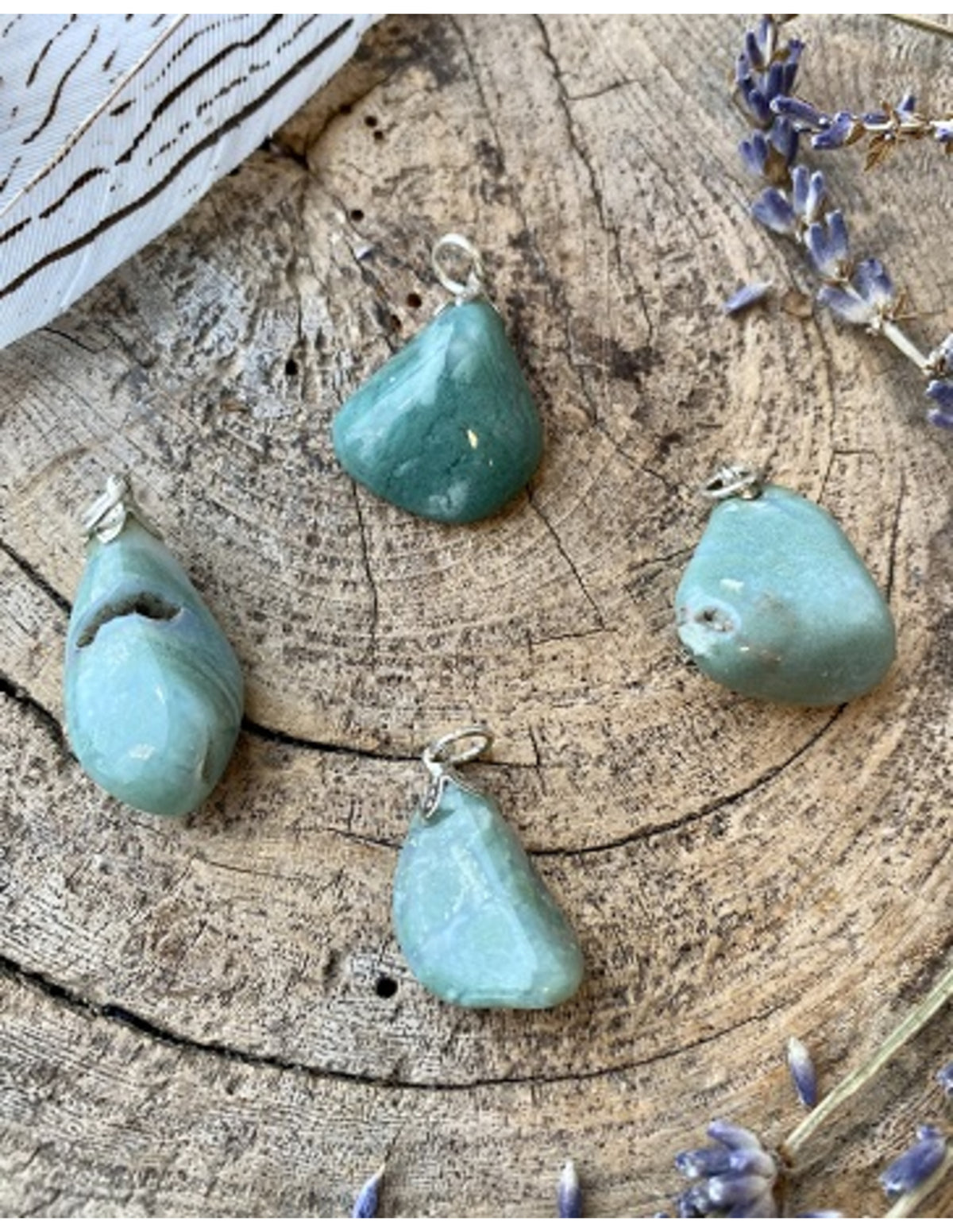 Opal hänge, mosopal, grön med dendriter, 3 till 4 cm