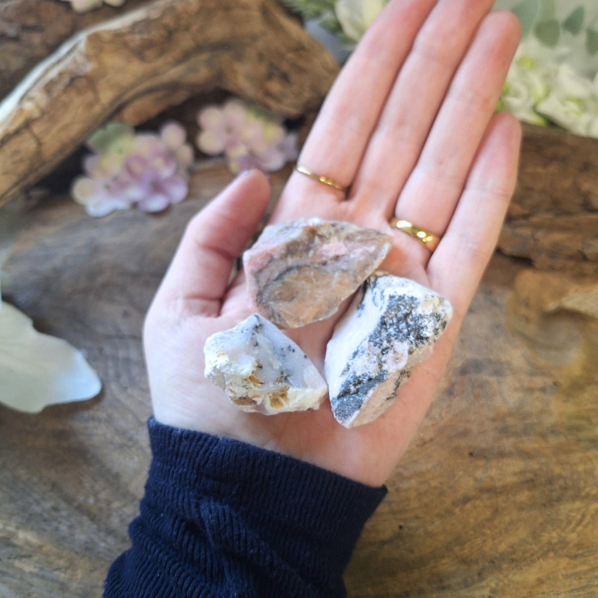 Rosa opal råa stenar från Peru, per kg