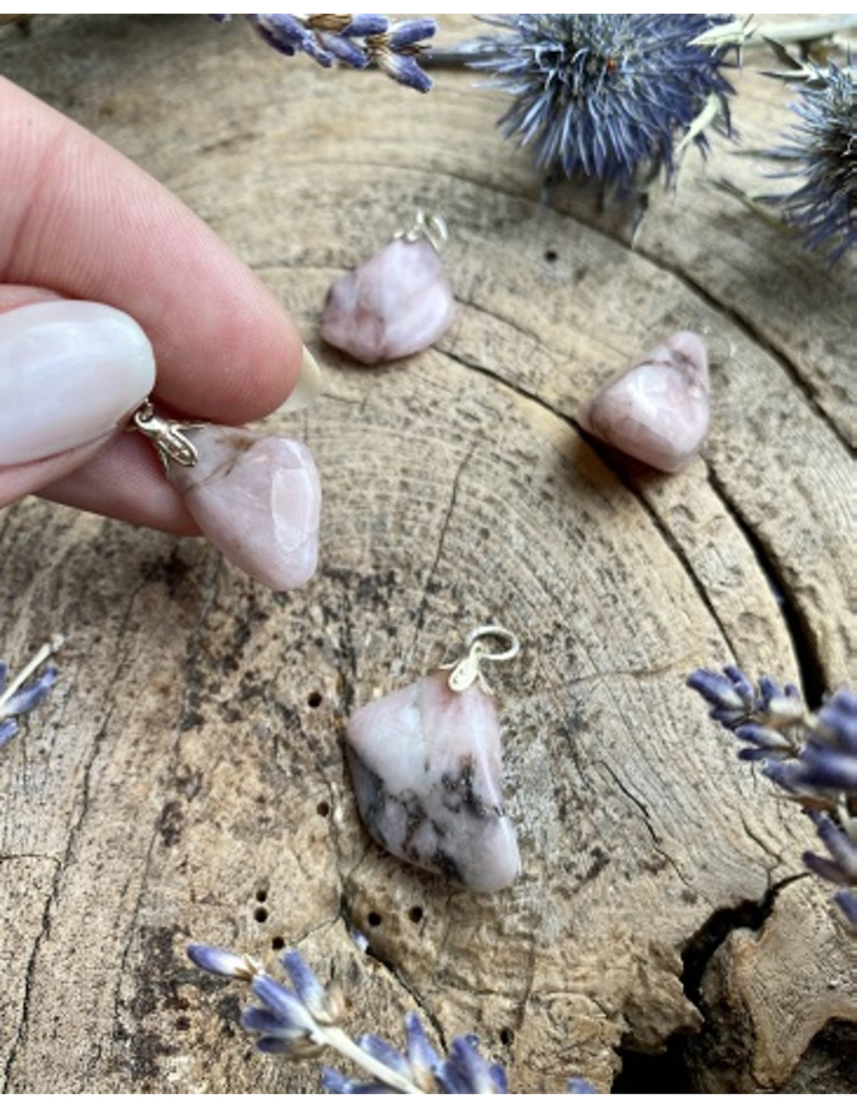Petalit hänge, ljus, genomskinlig sten