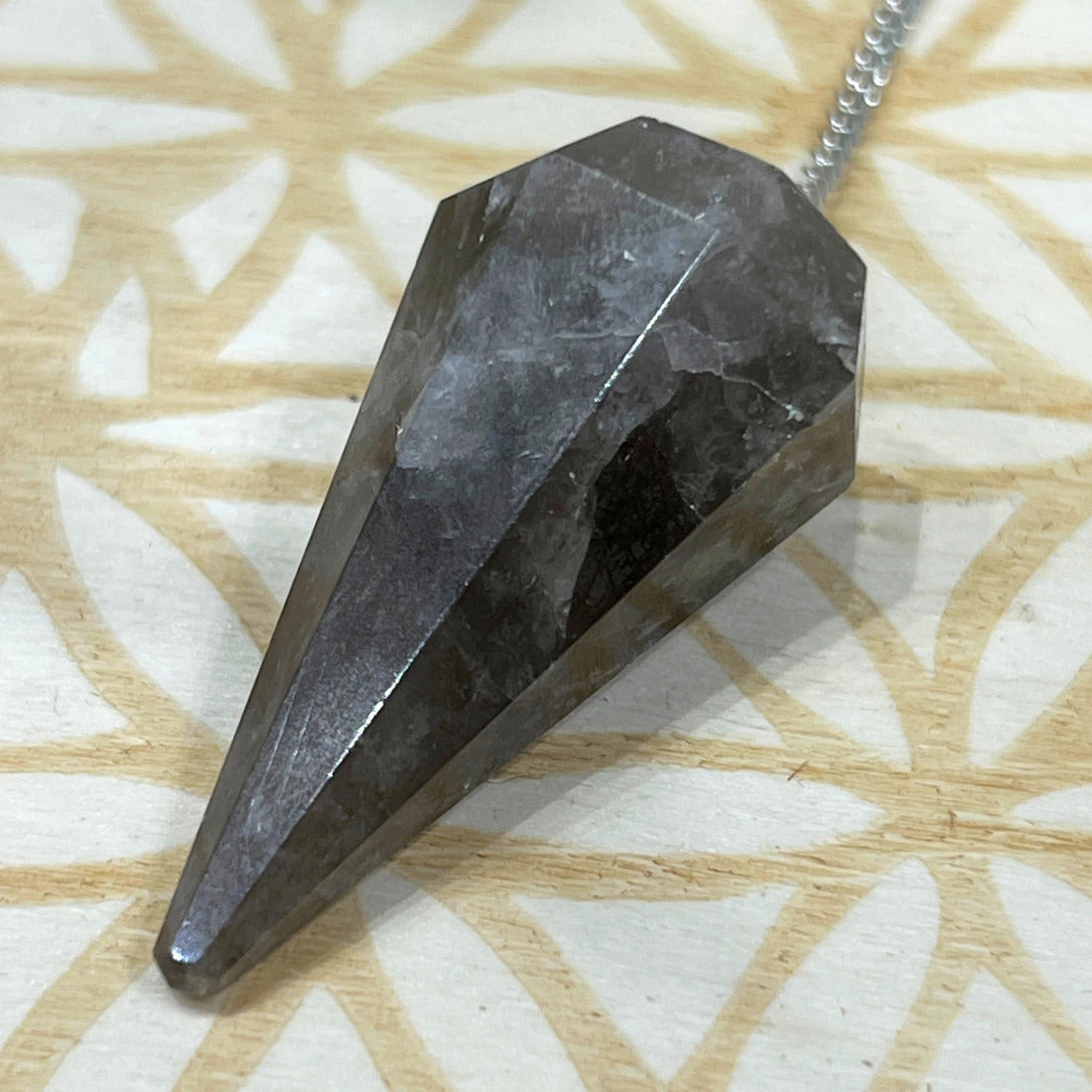 Rökkvarts pendel, fasettslipad, 3 cm