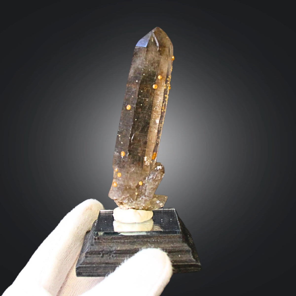 Spessartin på rökkvarts, rå, 11 cm, 80 g, nr 2