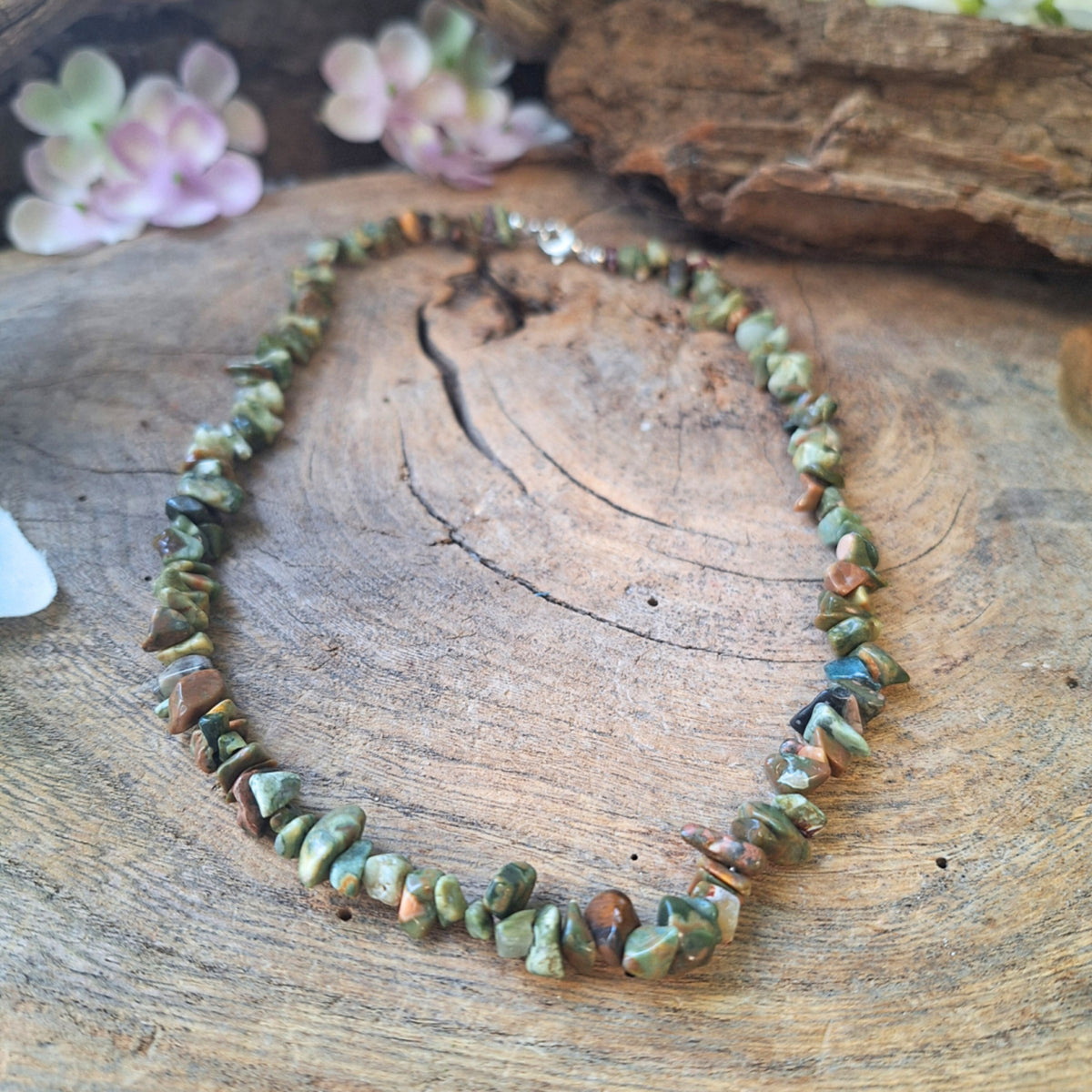 Ryolit halsband med splitstenar, 45 cm