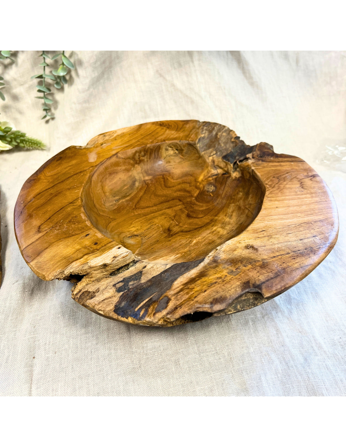 Teakträ skål, diameter ca 30 cm, nr 01