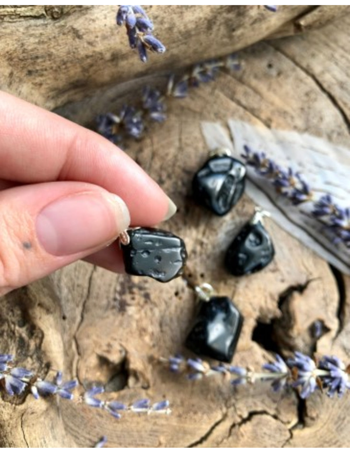 Tektit hänge, svart naturligt glas från Australien