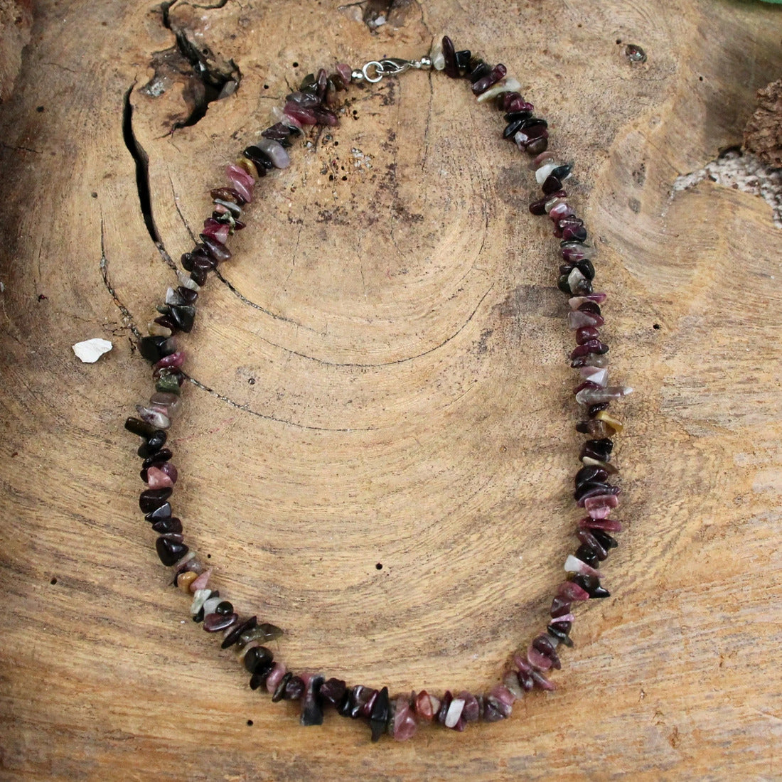 Vattenmelonturmalin halsband med splitstenar, 45 cm