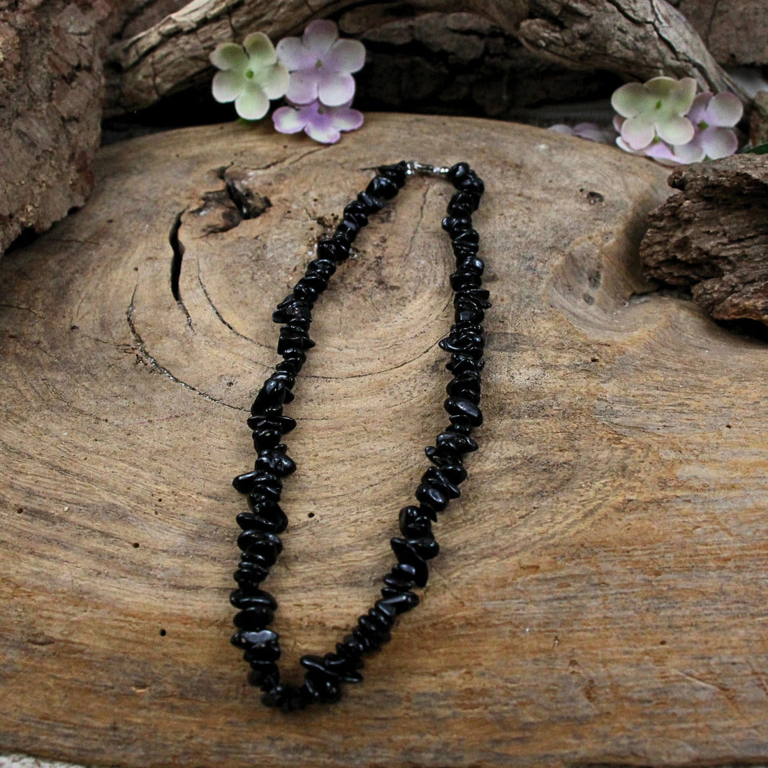 Svart turmalin halsband med splitstenar, 5 till 10 mm
