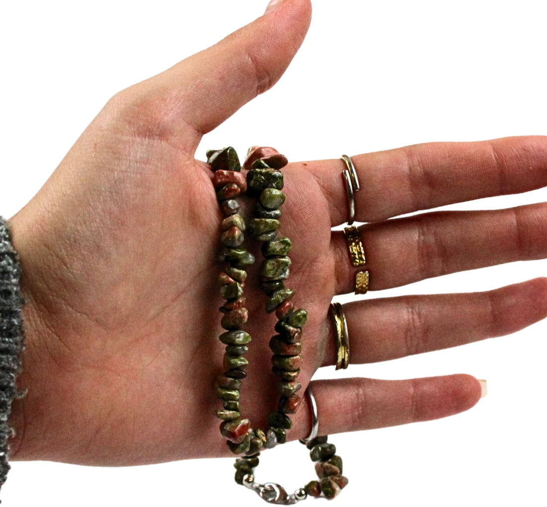 Unakit halsband med splitstenar, 45 cm