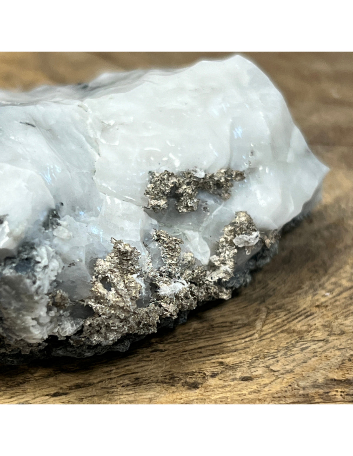 Silver på matrix, rått, nr 04 (8,5 cm)