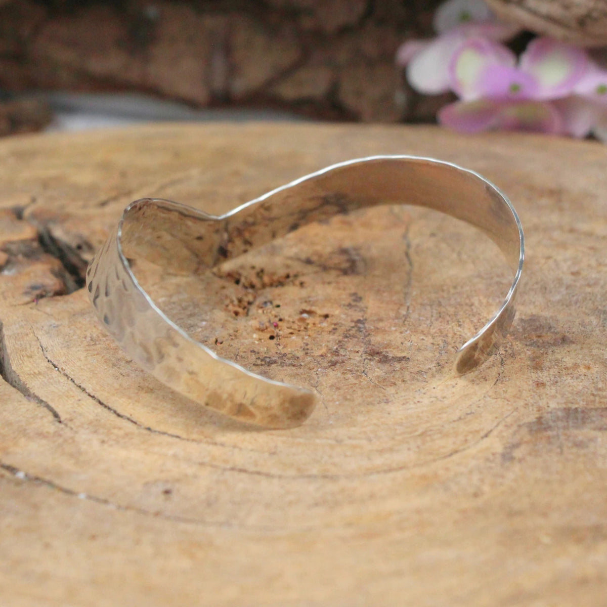 Silver armband, hamrad bangle, 925 sterling, 7,6 x 5,5 cm