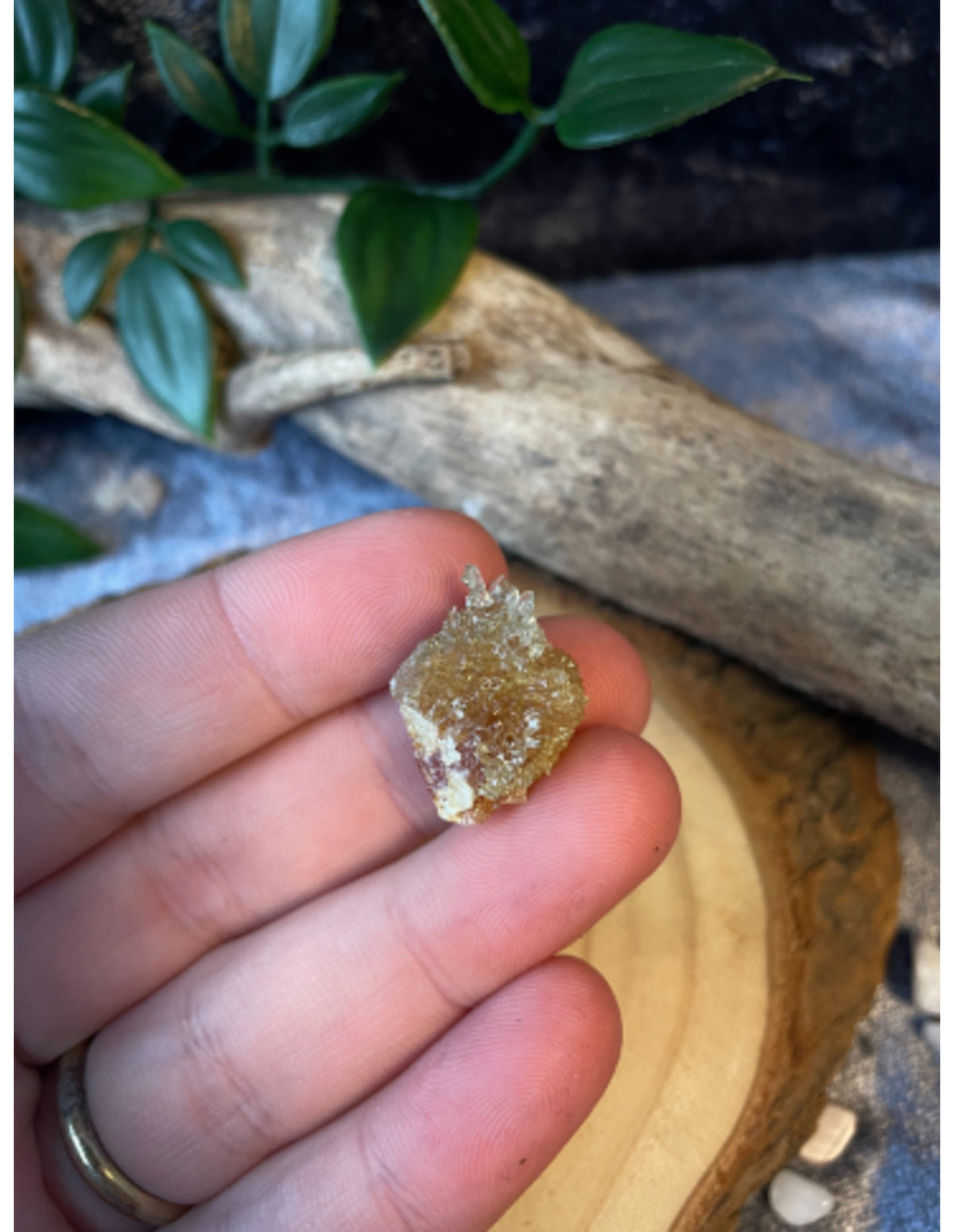 Zinkit kristall, syntetisk, nr 7 (2 cm, 8 g)