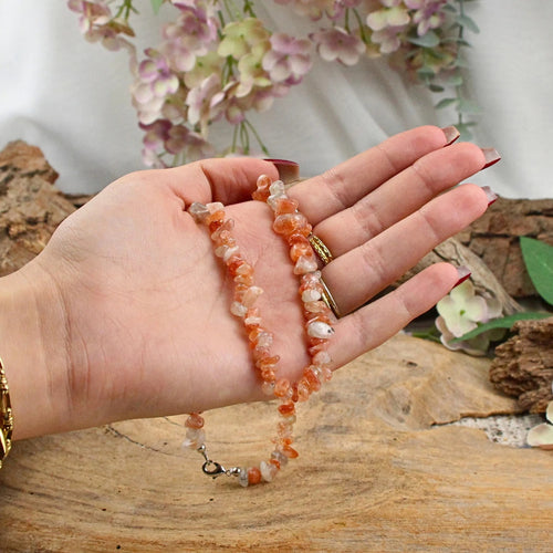 Solsten halsband med splitstenar, 5 till 10 mm, 45 cm